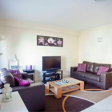 Carina's By Real Life Concierge * Alvor